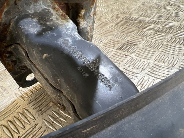 bontott VW POLO IV Első Lökhárító Merevítő (Fém)