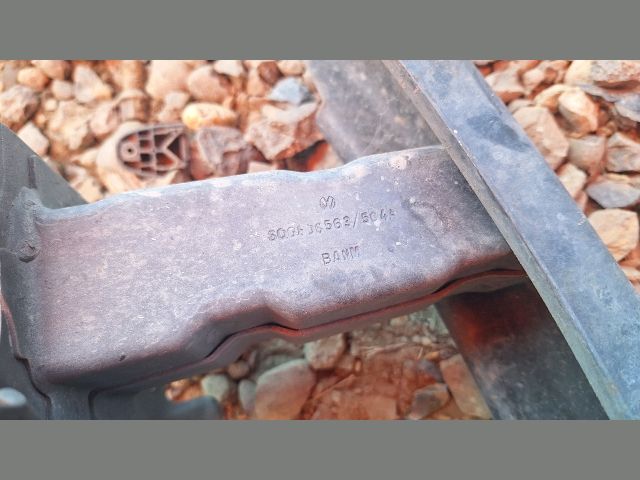 bontott VW POLO IV Első Lökhárító Merevítő (Fém)