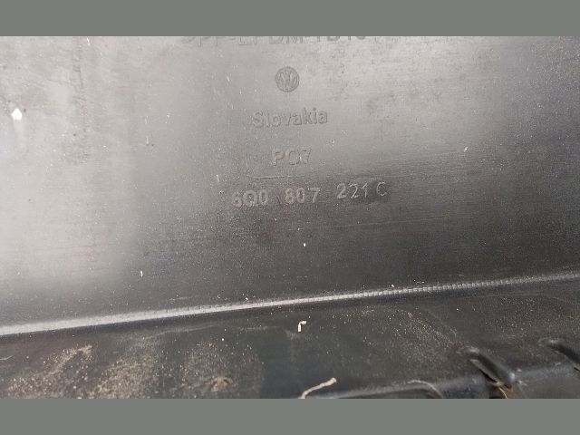 bontott VW POLO IV Első Lökhárító (Részeivel)