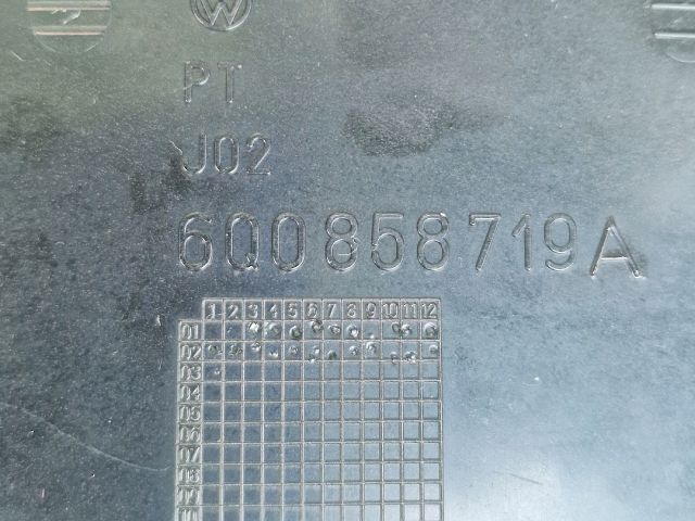 bontott VW POLO IV Első Tároló Rekesz