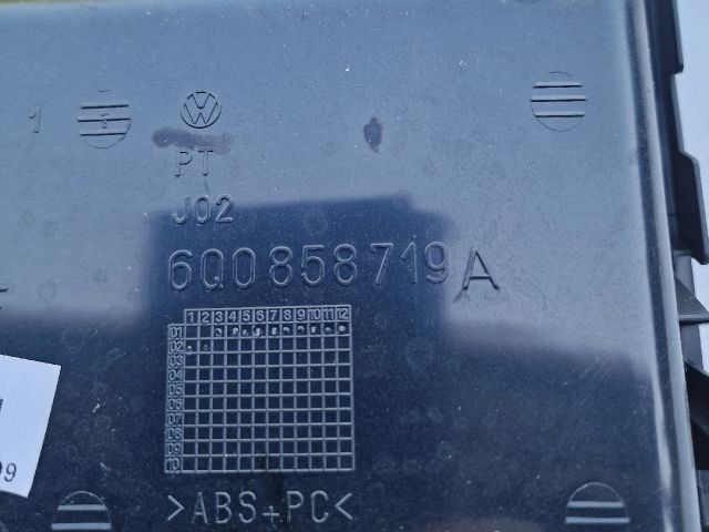 bontott VW POLO IV Első Tároló Rekesz