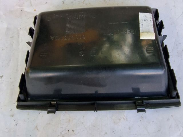 bontott VW POLO IV Első Tároló Rekesz