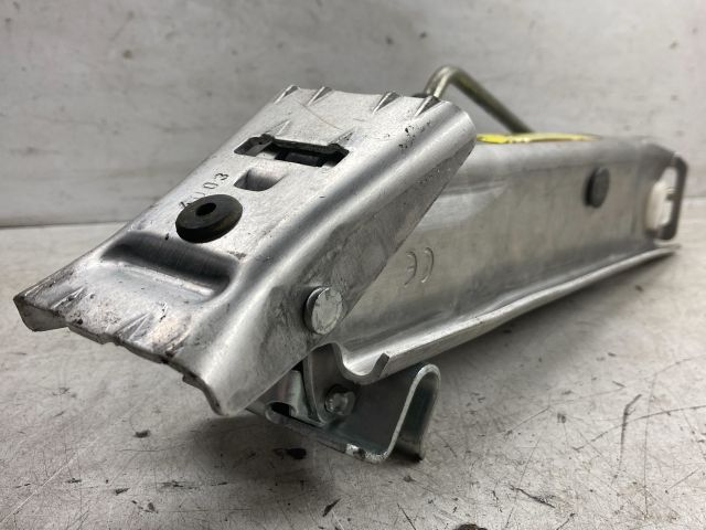 bontott VW POLO IV Emelő