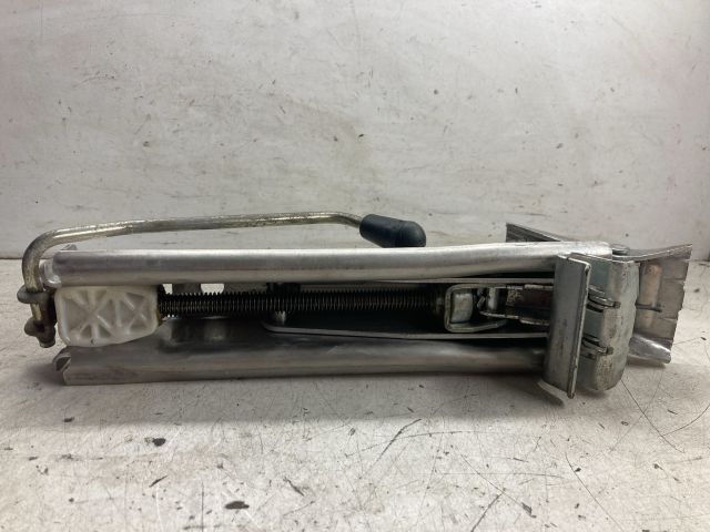 bontott VW POLO IV Emelő