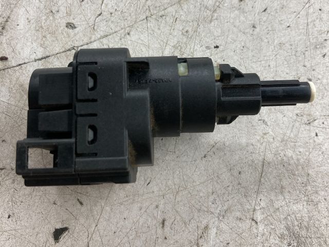 bontott VW POLO IV Fék Pedál Kapcsoló