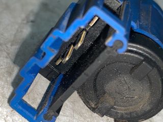 bontott VW POLO IV Fék Pedál Kapcsoló