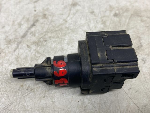 bontott VW POLO IV Fék Pedál Kapcsoló