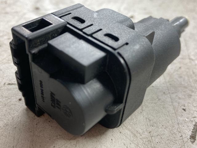 bontott VW POLO IV Fék Pedál Kapcsoló