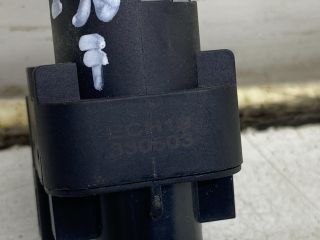 bontott VW POLO IV Fék Pedál Kapcsoló