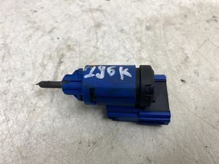 bontott VW POLO IV Fék Pedál Kapcsoló