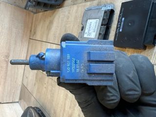 bontott VW POLO IV Fék Pedál Kapcsoló