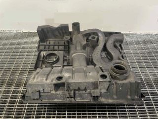 bontott VW POLO IV Felső Hűtőburkolat