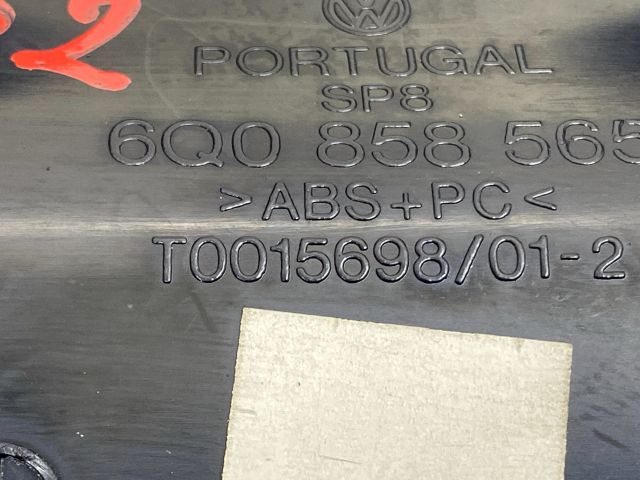 bontott VW POLO IV Felső Kormányoszlop Burkolat