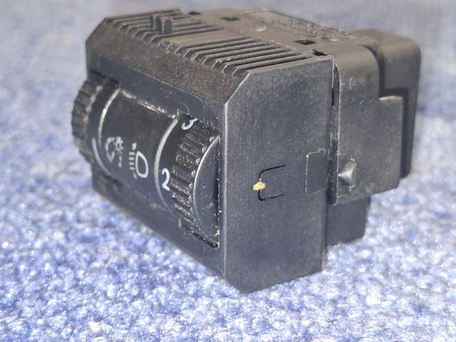 bontott VW POLO IV Fényszórómagasság Állító Kapcsoló