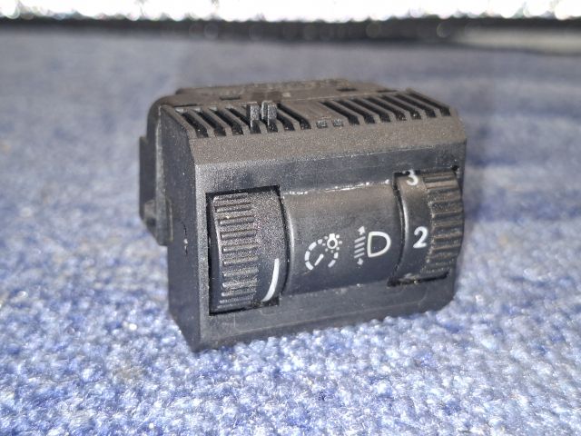 bontott VW POLO IV Fényszórómagasság Állító Kapcsoló