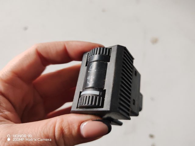 bontott VW POLO IV Fényszórómagasság Állító Kapcsoló