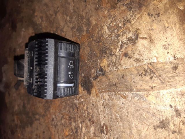 bontott VW POLO IV Fényszórómagasság Állító Kapcsoló