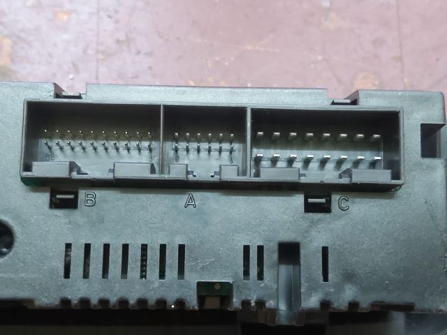 bontott VW POLO IV Fűtéskapcsoló (digit klímás)