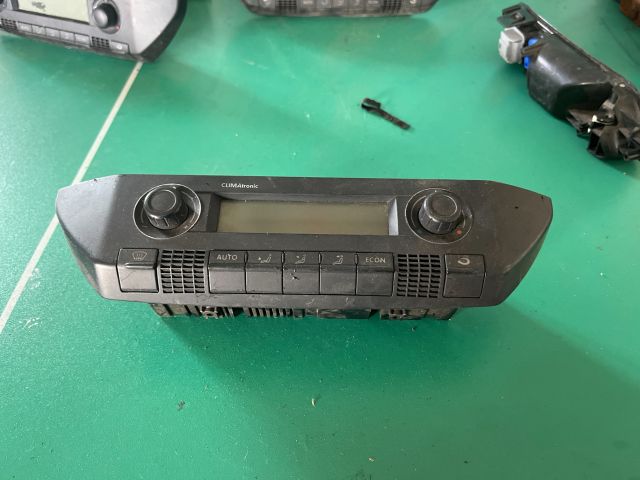 bontott VW POLO IV Fűtéskapcsoló (digit klímás)