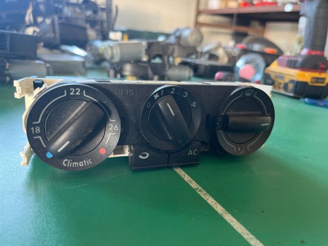 bontott VW POLO IV Fűtéskapcsoló (manuális klímás)