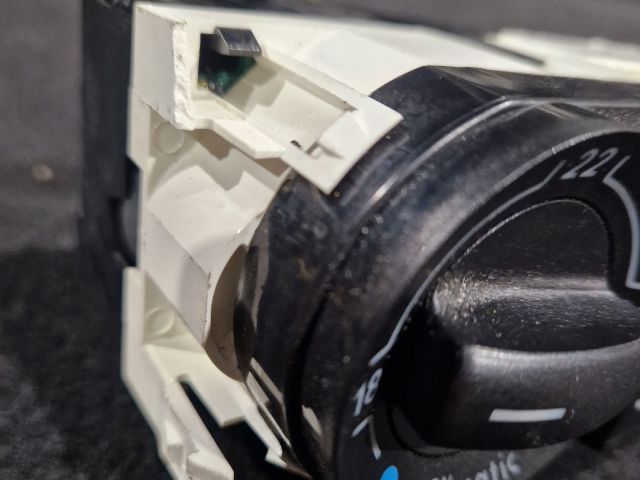 bontott VW POLO IV Fűtéskapcsoló (manuális klímás)