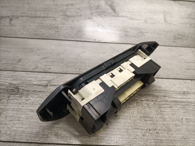 bontott VW POLO IV Fűtéskapcsoló (manuális klímás)