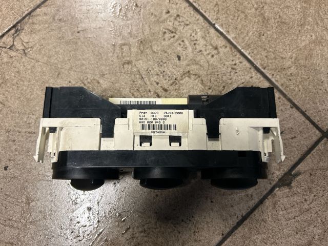 bontott VW POLO IV Fűtéskapcsoló (manuális klímás)