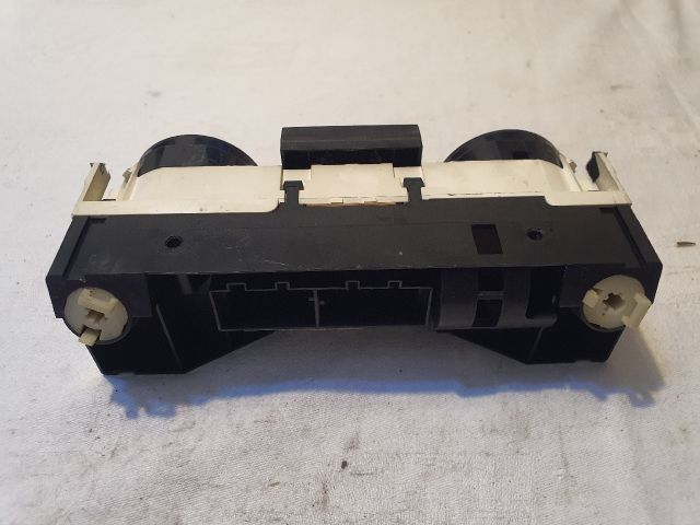 bontott VW POLO IV Fűtéskapcsoló (Nem klímás)