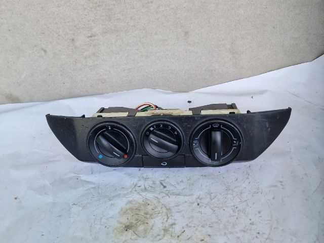 bontott VW POLO IV Fűtéskapcsoló (Nem klímás)