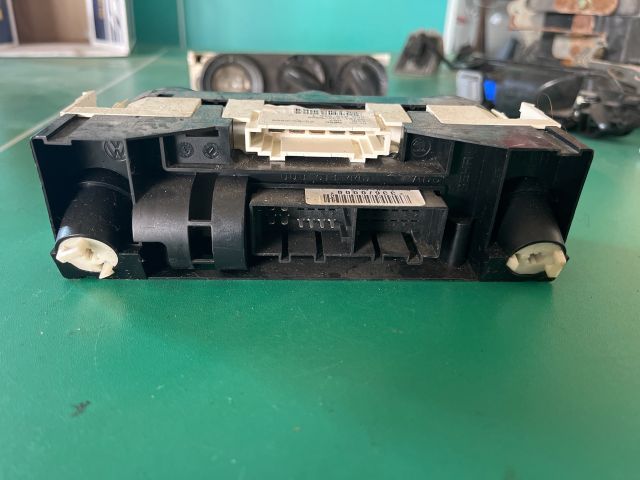 bontott VW POLO IV Fűtéskapcsoló (Nem klímás)