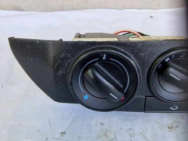 bontott VW POLO IV Fűtéskapcsoló (Nem klímás)