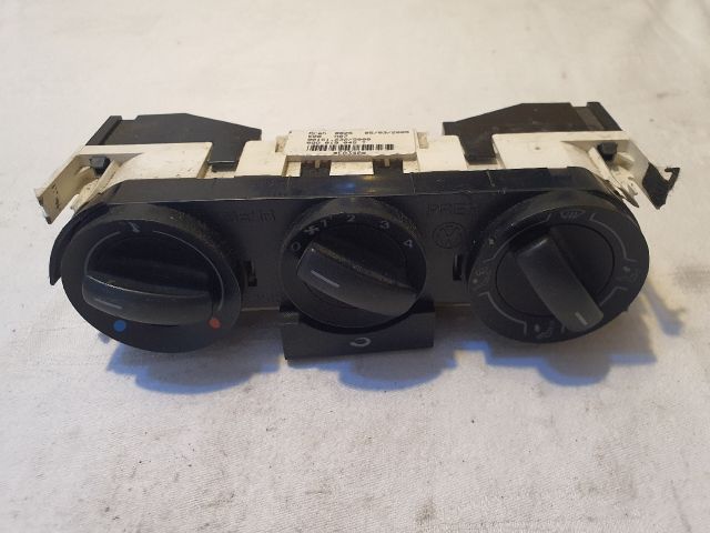 bontott VW POLO IV Fűtéskapcsoló (Nem klímás)