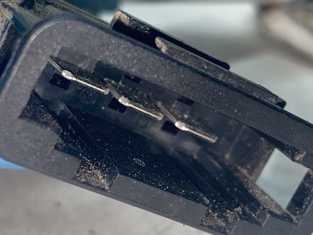 bontott VW POLO IV Fűtőradiátor (Elektromos)