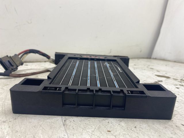 bontott VW POLO IV Fűtőradiátor (Elektromos)