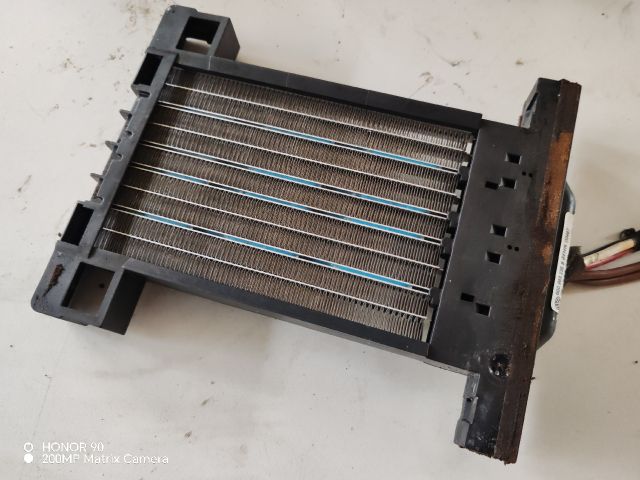 bontott VW POLO IV Fűtőradiátor (Elektromos)