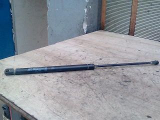 bontott VW POLO IV Gázrugós Kitámasztó Teleszkóp Csomagtérajtó (Pozíciófüggetlen)