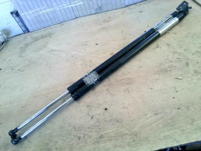 bontott VW POLO IV Gázrugós Kitámasztó Teleszkóp Pár Csomagtérajtó