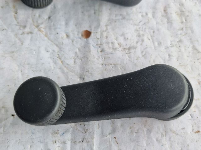 bontott VW POLO IV Hátsó Ablaktekerő Kar