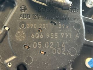 bontott VW POLO IV Hátsó Ablaktörlő Motor