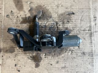 bontott VW POLO IV Hátsó Ablaktörlő Motor