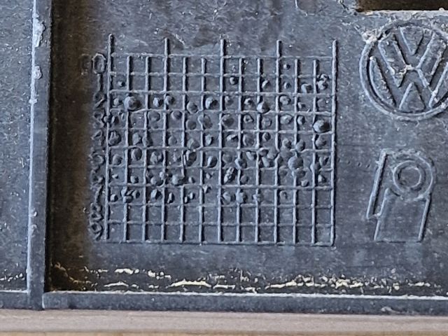 bontott VW POLO IV Hátsó középső Lökhárító Tartó (Műanyag)