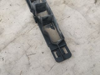 bontott VW POLO IV Hátsó középső Lökhárító Tartó (Műanyag)