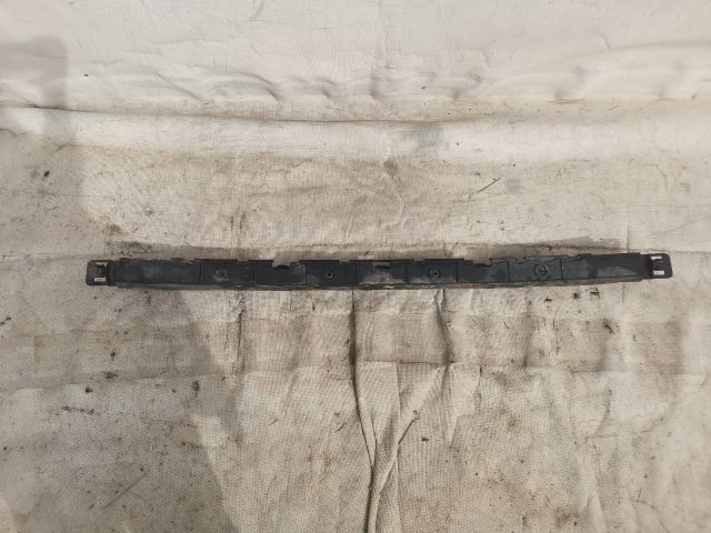 bontott VW POLO IV Hátsó középső Lökhárító Tartó (Műanyag)