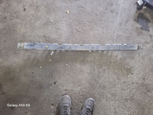 bontott VW POLO IV Hátsó középső Lökhárító Tartó (Műanyag)