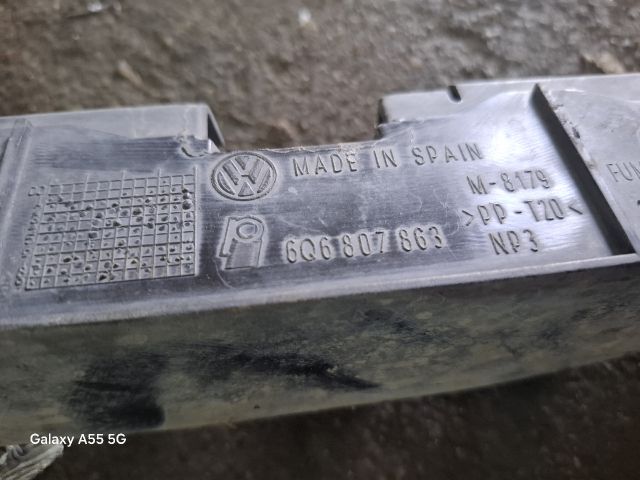 bontott VW POLO IV Hátsó középső Lökhárító Tartó (Műanyag)