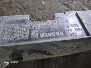 bontott VW POLO IV Hátsó középső Lökhárító Tartó (Műanyag)