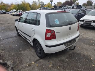 bontott VW POLO IV Hátsó Lökhárító (Részeivel)