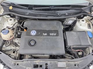 bontott VW POLO IV Hátsó Lökhárító (Részeivel)