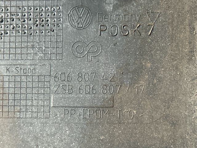 bontott VW POLO IV Hátsó Lökhárító (Üresen)