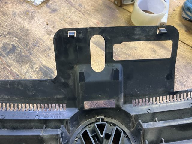 bontott VW POLO IV Hűtőrács